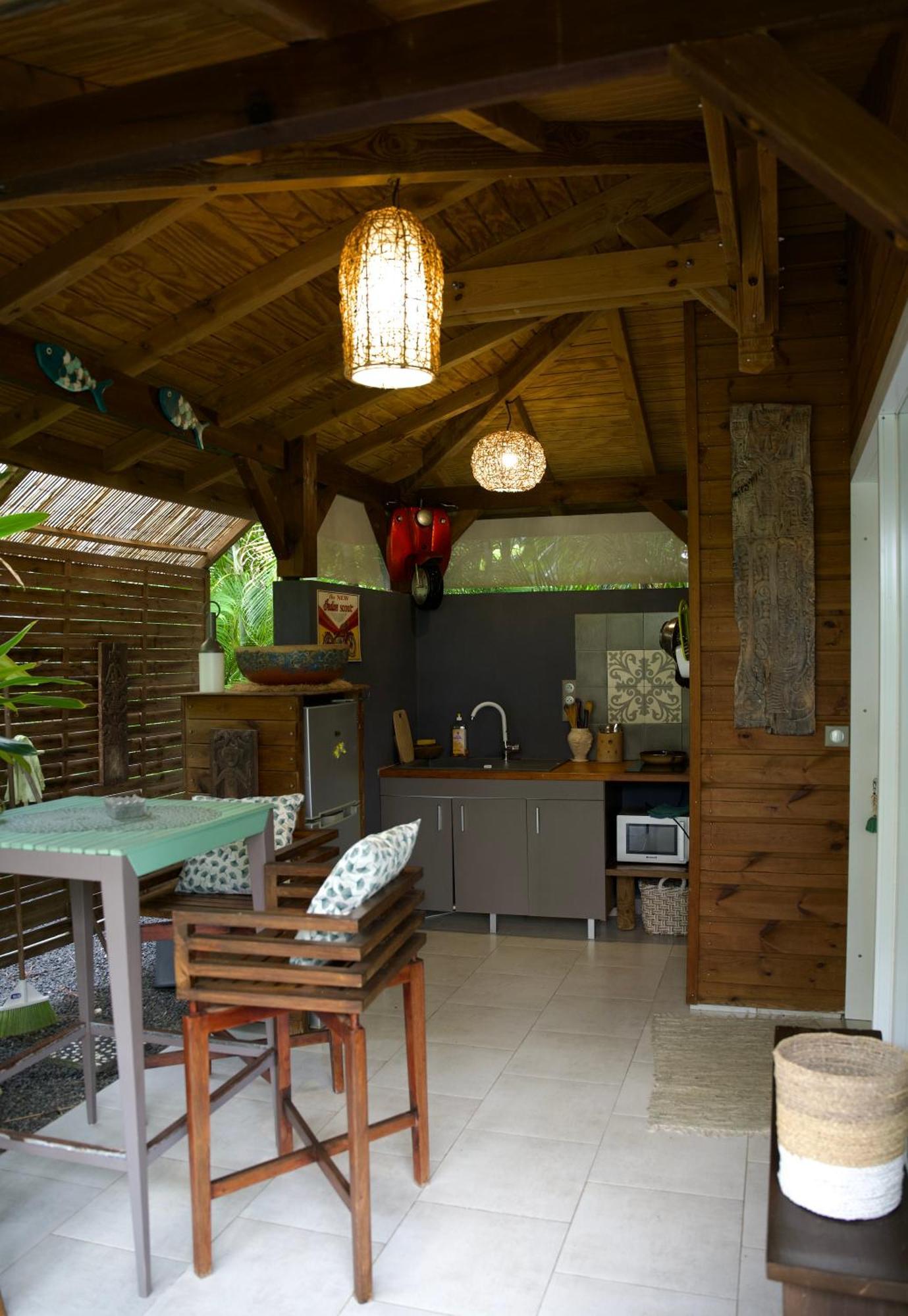 The Bluebamboo Hotell Le Moule Eksteriør bilde
